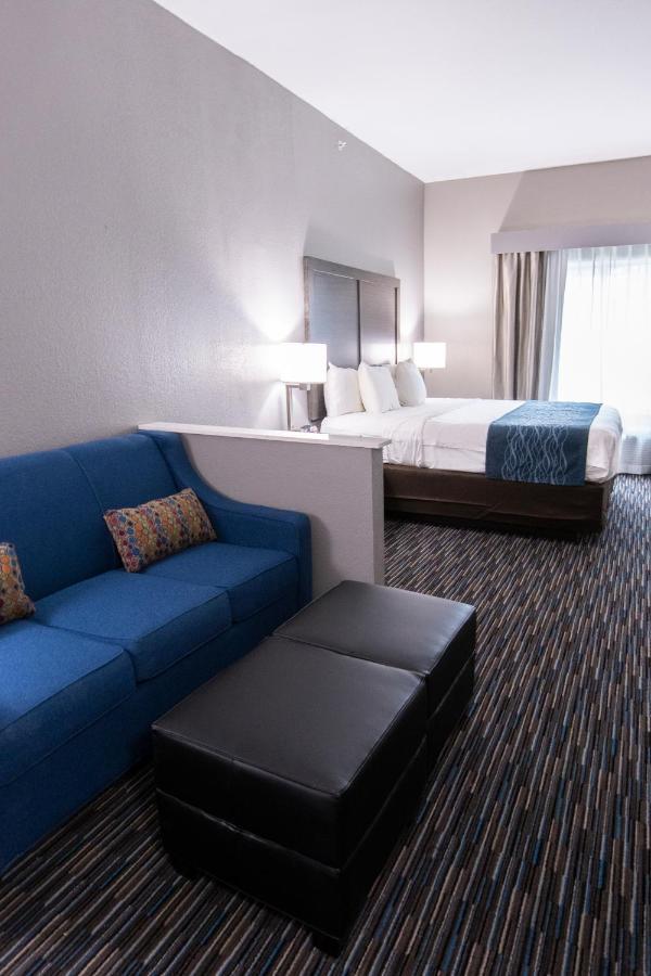 Comfort Inn & Suites Near Medical Center San Antonio Exterior photo
