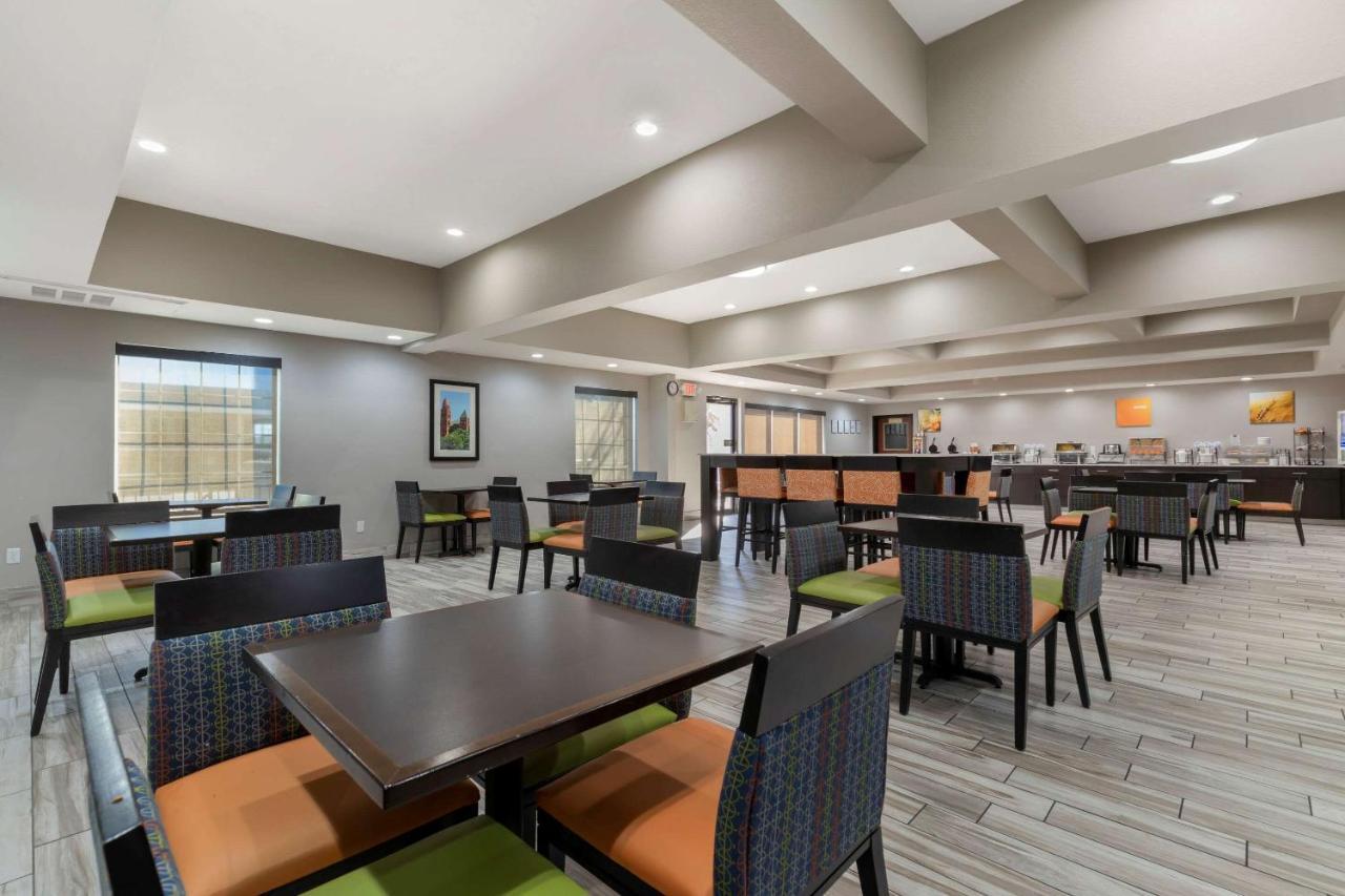 Comfort Inn & Suites Near Medical Center San Antonio Exterior photo